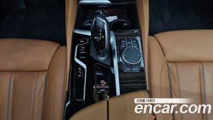 BMW 5-Series 520i Luxury 2023 года из Южной Кореи