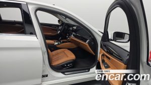 BMW 5-Series 520i Luxury 2023 года из Южной Кореи