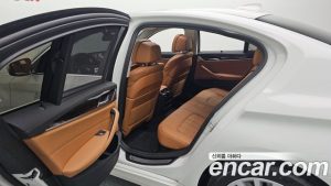 BMW 5-Series 520i Luxury 2023 года из Южной Кореи