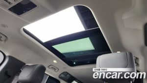 Land Rover Defender 110 P300 X- SE 2024 года из Южной Кореи