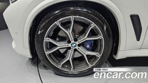 BMW X5 xDrive 40i M Sport 2023 года из Южной Кореи
