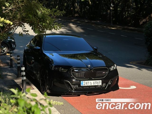 BMW 5-Series 530e M Sport 2024 года из Кореи