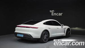 Porsche Taycan Base 2023 года из Южной Кореи