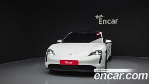 Porsche Taycan Base 2023 года из Южной Кореи