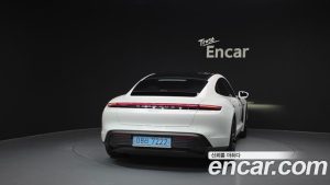 Porsche Taycan Base 2023 года из Южной Кореи
