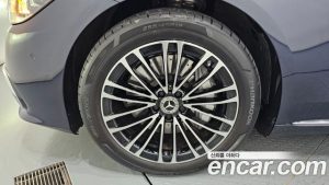 Mercedes-Benz S-Class S350 d 4MATIC 2025 года из Южной Кореи