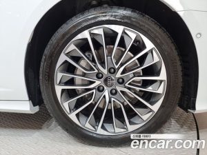Audi A6 45 TFSI 4WD Premium 2025 года из Южной Кореи