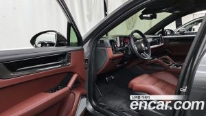 Porsche Cayenne 4.0 GTS Coupe 2025 года из Южной Кореи