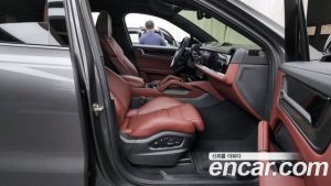 Porsche Cayenne 4.0 GTS Coupe 2025 года из Южной Кореи