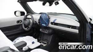 Mini Cooper Convertible Favoured 2025 года из Южной Кореи
