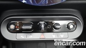 Mini Cooper Convertible Favoured 2025 года из Южной Кореи