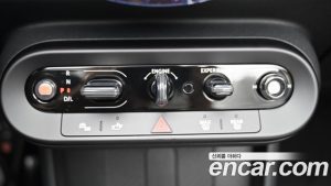 Mini Cooper Convertible Favoured 2025 года из Южной Кореи