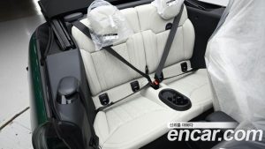 Mini Cooper Convertible Favoured 2025 года из Южной Кореи