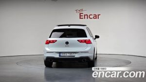 Volkswagen Golf 2.0 GTI 2024 года из Южной Кореи