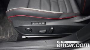 Volkswagen Golf 2.0 GTI 2024 года из Южной Кореи