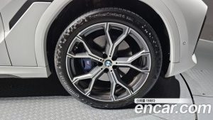 BMW X6 xDrive40i M Sport 2023 года из Южной Кореи