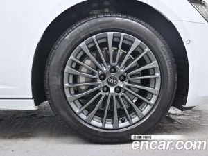 Audi A6 45 TFSI 2025 года из Южной Кореи