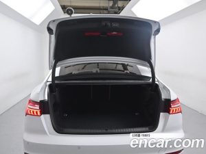 Audi A6 45 TFSI 2025 года из Южной Кореи