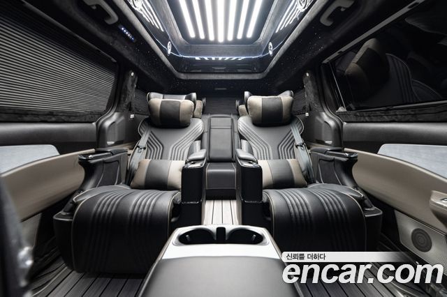 Kia Canival Бензин 9-Seater HI-Limousine (Specialized Company) 2025 года из Кореи