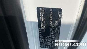 Hyundai Staria 4WD Lounge 9-Seater 2025 года из Южной Кореи