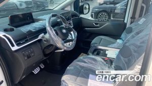 Hyundai Staria 4WD Lounge 9-Seater 2025 года из Южной Кореи