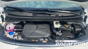 Hyundai Staria 4WD Lounge 9-Seater 2025 года из Южной Кореи