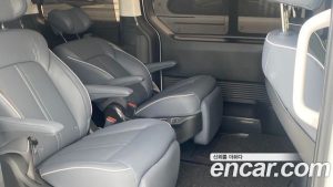 Hyundai Staria 4WD Lounge 7-Seater 2025 года из Южной Кореи