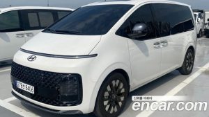 Hyundai Staria 4WD Lounge 7-Seater 2025 года из Южной Кореи