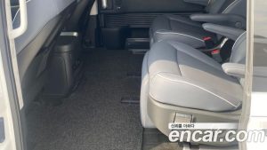 Hyundai Staria 4WD Lounge 7-Seater 2025 года из Южной Кореи