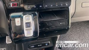 Hyundai Staria 4WD Lounge 7-Seater 2025 года из Южной Кореи