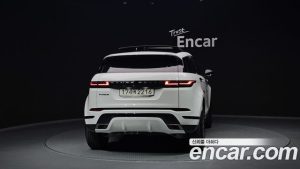 Land Rover Range Rover Evoque P250 Dynamic SE 2024 года из Южной Кореи