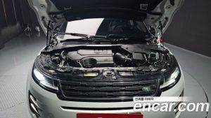 Land Rover Range Rover Evoque P250 Dynamic SE 2024 года из Южной Кореи