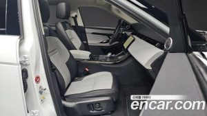 Land Rover Range Rover Evoque P250 Dynamic SE 2024 года из Южной Кореи
