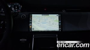 Land Rover Range Rover Evoque P250 Dynamic SE 2024 года из Южной Кореи