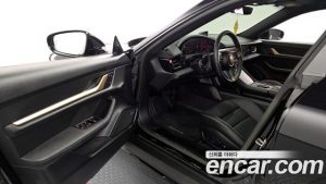 Porsche Taycan 4S CROSS TURISMO 2023 года из Южной Кореи
