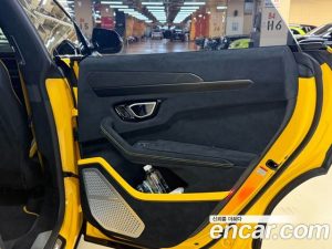 Lamborghini Urus 4.0 V8 Performante 2024 года из Южной Кореи