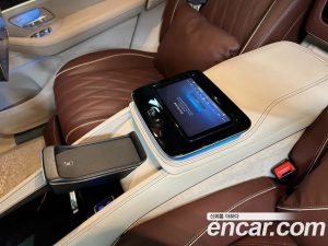 Mercedes-Benz GLS-Class Maybach GLS600 4MATIC MANUFAKTUR 2024 года из Южной Кореи