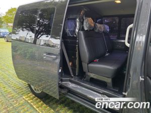 Hyundai Staria Wagon 5 2025 года из Южной Кореи