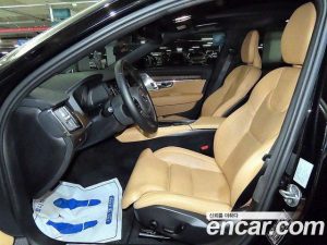 Volvo S90 B6 AWD ULTIMATE Bright 2024 года из Южной Кореи
