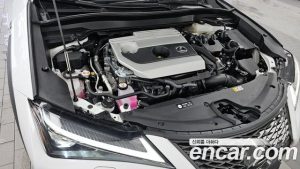Lexus UX 2.0 F-Sport 2WD 2024 года из Южной Кореи