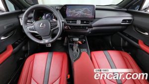 Lexus UX 2.0 F-Sport 2WD 2024 года из Южной Кореи