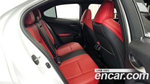 Lexus UX 2.0 F-Sport 2WD 2024 года из Южной Кореи