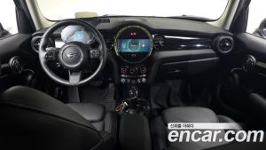 Mini Cooper 5Door CLASSIC 2024 года из Южной Кореи
