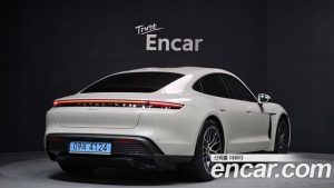 Porsche Taycan Base 2023 года из Южной Кореи
