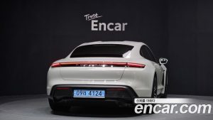 Porsche Taycan Base 2023 года из Южной Кореи