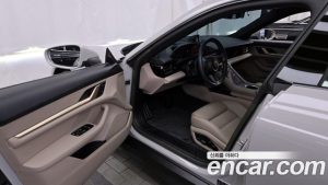 Porsche Taycan Base 2023 года из Южной Кореи