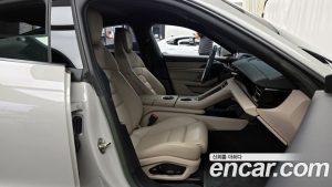 Porsche Taycan Base 2023 года из Южной Кореи