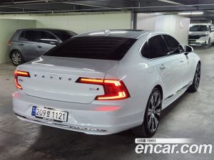 Volvo S90 B6 AWD ULTIMATE Bright 2024 года из Южной Кореи