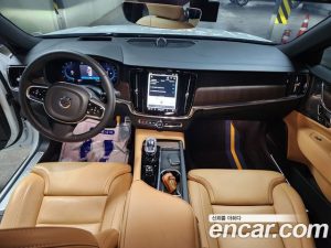 Volvo S90 B6 AWD ULTIMATE Bright 2024 года из Южной Кореи