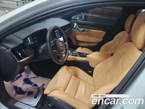 Volvo S90 B6 AWD ULTIMATE Bright 2024 года из Южной Кореи